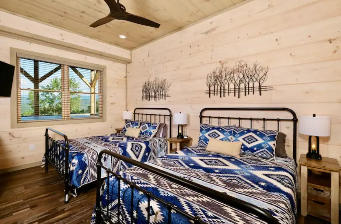 Queen Single Occupancy in Shared Room with Private Bathroom-TENNESSEE