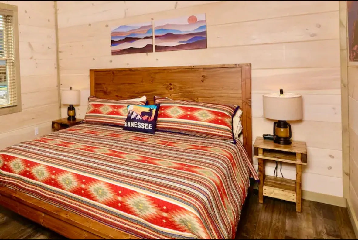 King Single Occupancy with Private Bathroom-TENNESSEE