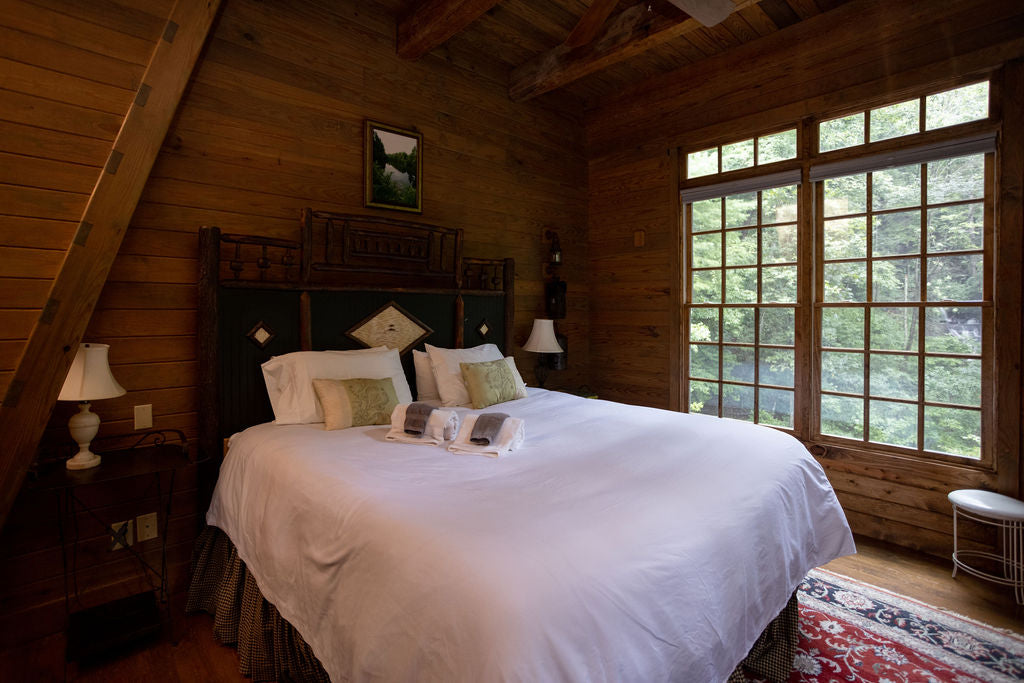Private King Ensuite- Elohee, Georgia